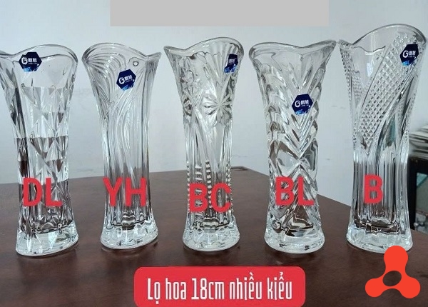 BÌNH CẮM HOA THỦY TINH HỌA TIẾT 18CM