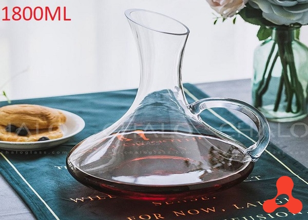 BÌNH THỦY TINH RÓT RƯỢU CÓ QUAI 1800ML DMXJQ02
