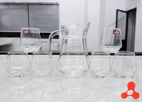 BỘ BÌNH THUỶ TINH LỤC GIÁC KÈM 6 LY DELI EH1028-L7 (T6)