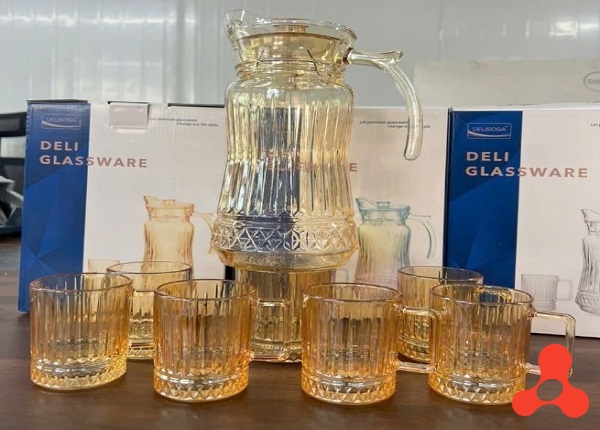 BỘ BÌNH THUỶ TINH VÀNG KÈM 6 LY QUAI YZH-40L7DHA (T6)