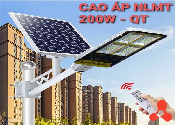 ĐÈN ĐƯỜNG NĂNG LƯỢNG MẶT TRỜI 4 MẮT 200W