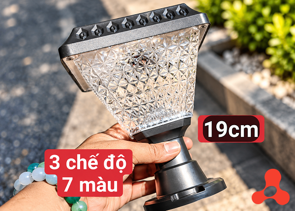ĐÈN GẮN TRỤ CỔNG NĂNG LƯỢNG MẶT TRỜI 3 CHẾ ĐỘ 7 MÀU 19cm (T10)