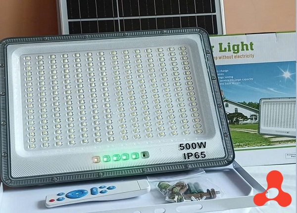 ĐÈN PHA NLMT THẤU KÍNH 500W KÈM REMOTE - 6 PIN (T10)