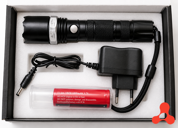 ĐÈN PIN LED CẦM TAY SIÊU SÁNG CÓ HỘP
