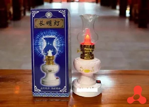 ĐÈN THỜ DÙNG PIN MÀU TRẮNG THIÊN CHÚA GIÁO