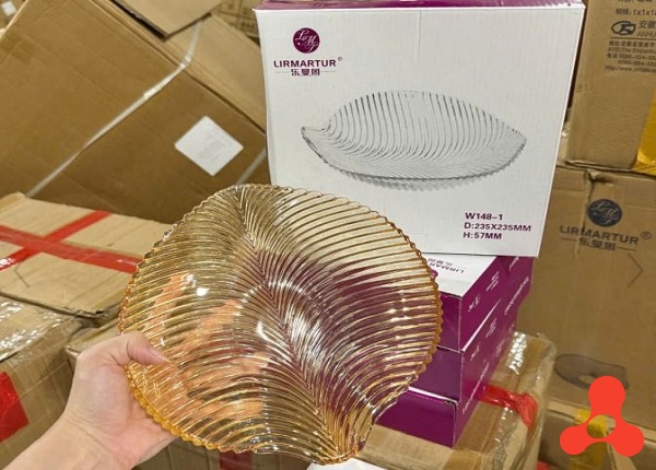 ĐĨA THỦY TINH CHIẾC LÁ VÀNG W148-1 (T18)