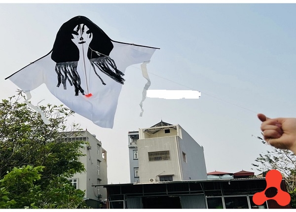 DIỀU MA NỮ KÈM DÂY
