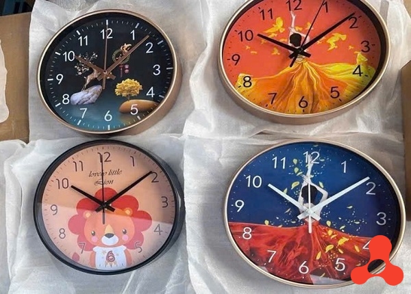 ĐỒNG HỒ TREO TƯỜNG KIM TRÔI HỌA TIẾT