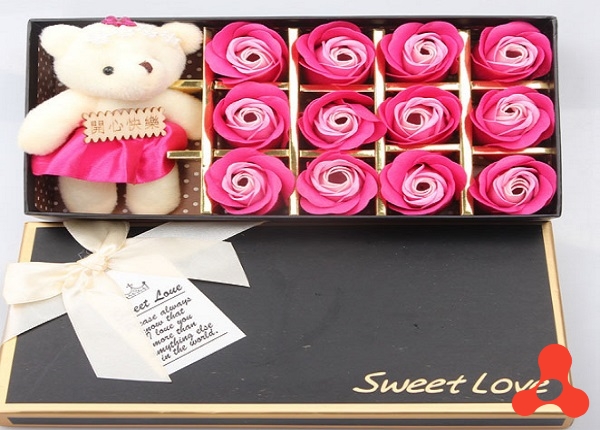 HOA HỒNG 3D SÁP 12 BÔNG KÈM GẤU SWEET LOVE