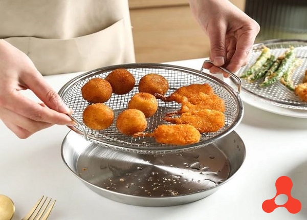 KHAY INOX RÁO DẦU KÈM VỈ LƯỚI 20CM