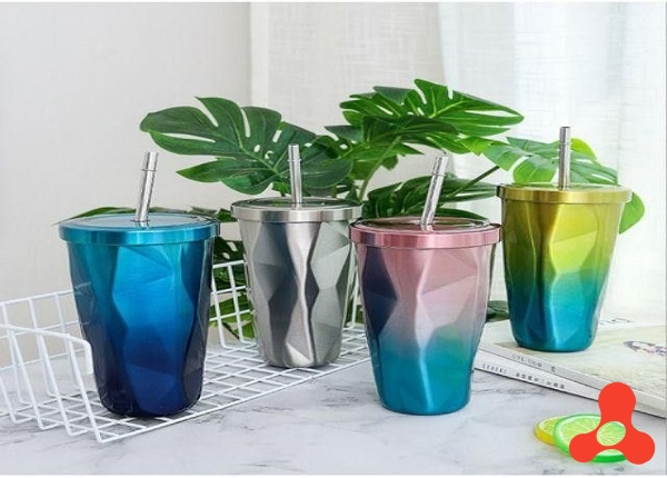 LY GIỮ NHIỆT KIM CƯƠNG CÓ NẮP VÀ ỐNG HÚT 680ML