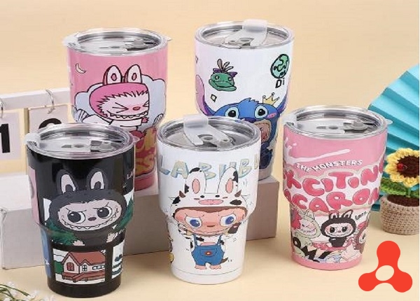 LY GIỮ NHIỆT YETI 900ML HỌA TIẾT HOẠT HÌNH
