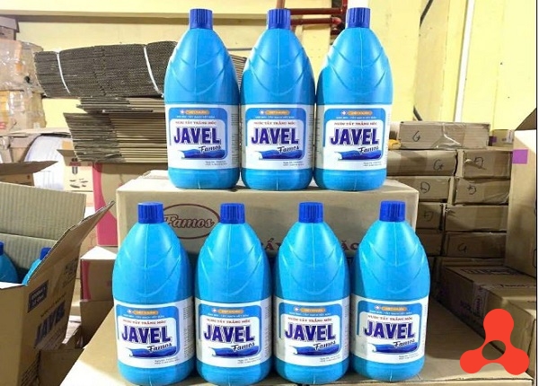 NƯỚC TẨY QUẦN ÁO JAVEL FAMOS 1000ML (T12)