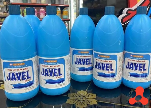 NƯỚC TẨY QUẦN ÁO TRẮNG JAVET FAMOS 1000ML