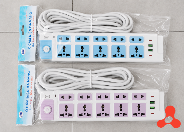 Ổ CẮM ĐIỆN CYX 238 CÓ 4 CỔNG SẠC (T40)