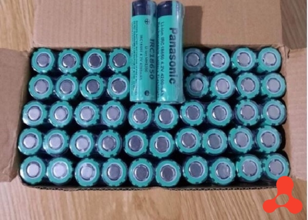 PIN SẠC 18650 4.2V 4200MAH PANASONI ĐẦU BẰNG
