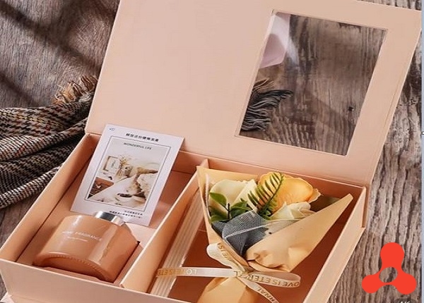 HỘP QUÀ TẶNG NƯỚC HOA KÈM HOA KHÔ