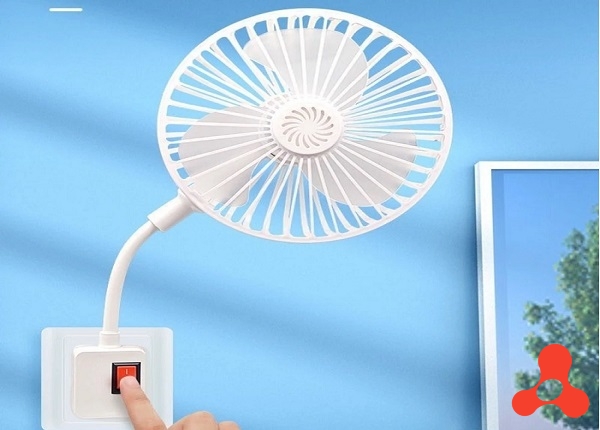 QUẠT Ổ CẮM 3 CÁNH LÒ XO CÓ CÔNG TẮC
