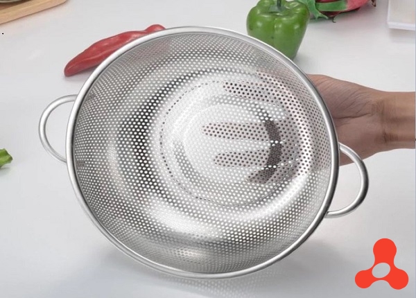 RỔ INOX TRÒN 28CM CÓ QUAI CẦM