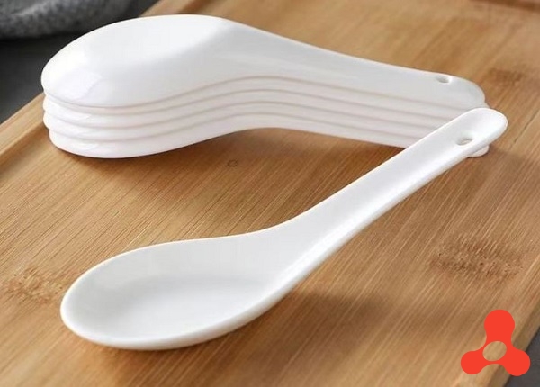 SET 10 MUỖNG SỨ ĐÁY BẰNG CÓ LỖ