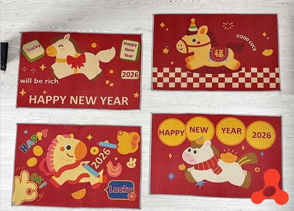 THẢM LAU CHÂN HOẠ TIẾT CHIBI TẾT 2026