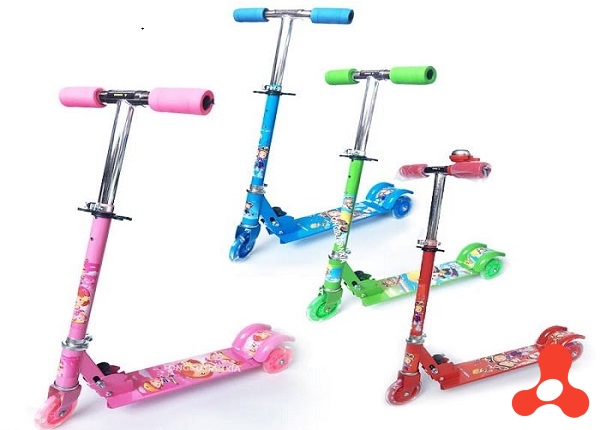 XE TRƯỢT SCOOTER 3 BÁNH PHÁT SÁNG CHO BÉ